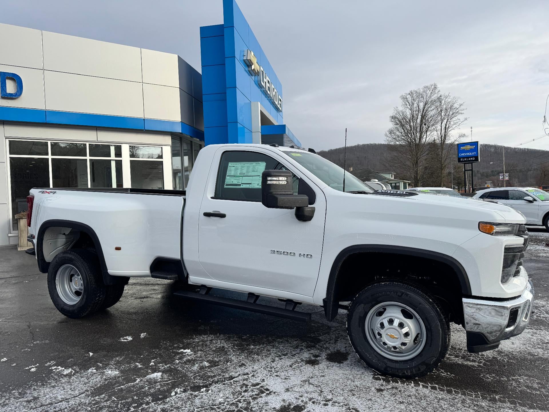 2026 Chevrolet Silverado 3500 HD WT DRW