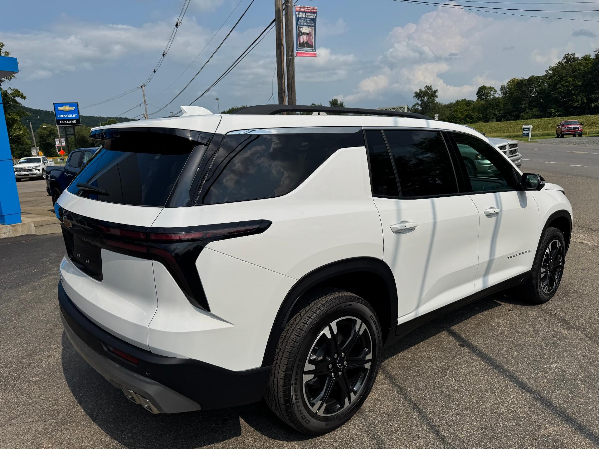 2027 Chevrolet Traverse LT