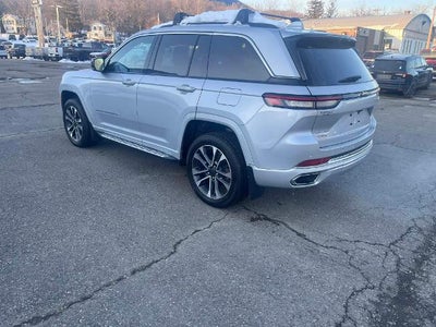 2022 Jeep Grand Cherokee Overland