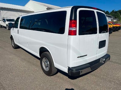 2025 Chevrolet Express Passenger 1LT