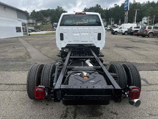 2025 Chevrolet Silverado 5500 HD Work Truck