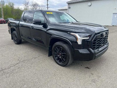 2024 Toyota Tundra 4WD SR5