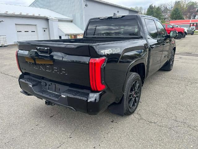 2024 Toyota Tundra 4WD SR5
